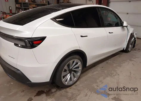2026 Tesla Model Y Long Range Dual Motor All-Wheel Drive/Long Range Launch Series from USA, damaged, VIN 7SAYGDEE9TA388250